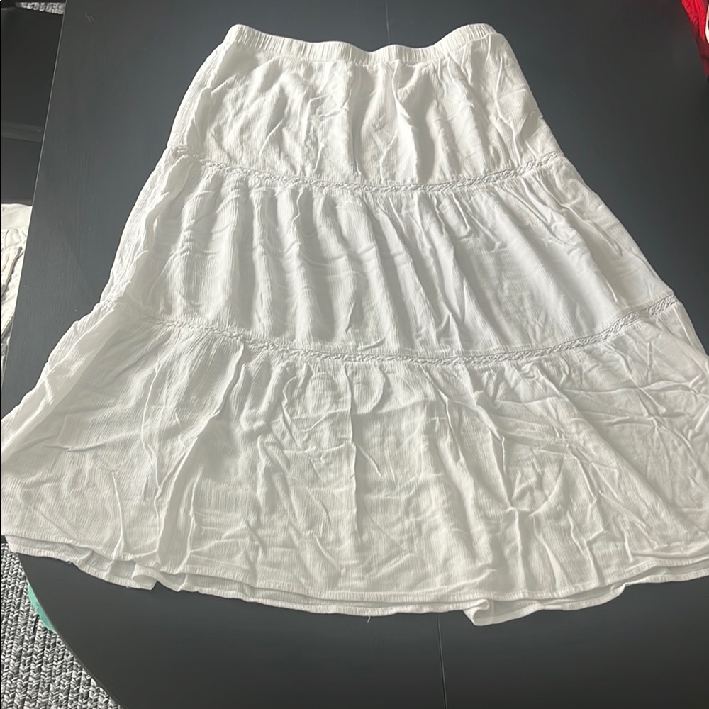 Elegant White Tiered Skirt